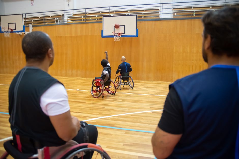爱德华兹谈论詹姆斯 已经不再把NBA前辈当偶像了