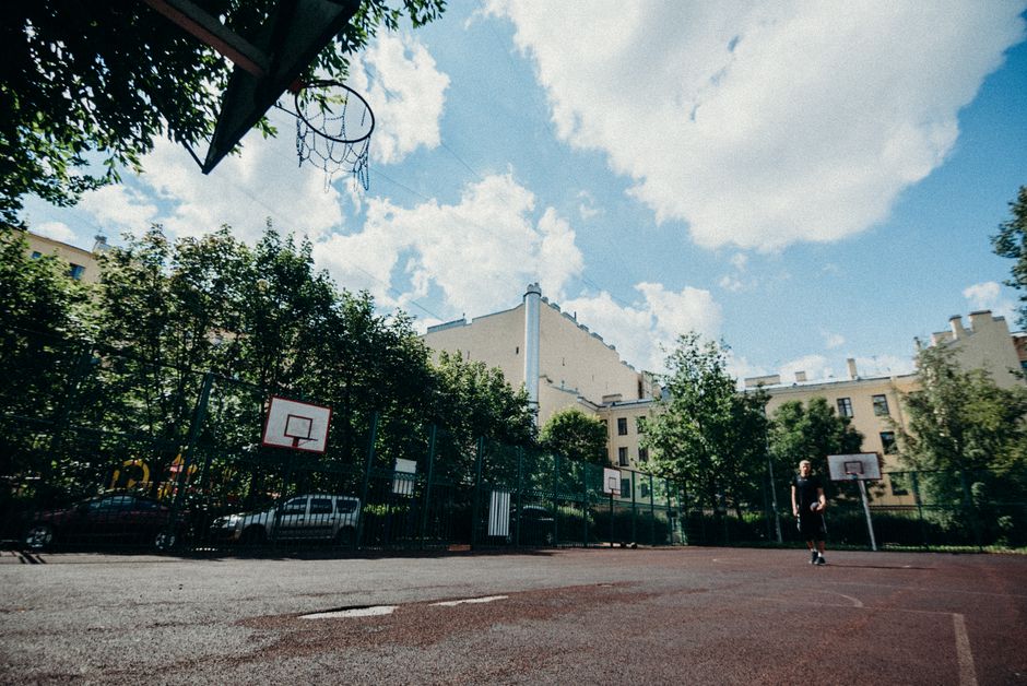 李贤重放弃百万年薪追梦NBA:不逼自己到极限谈何进步